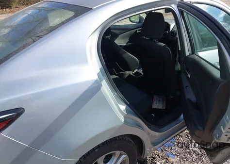 2018 Toyota Yaris Ia z USA, uszkodzony, nr VIN 3MYDLBYV2JY331403